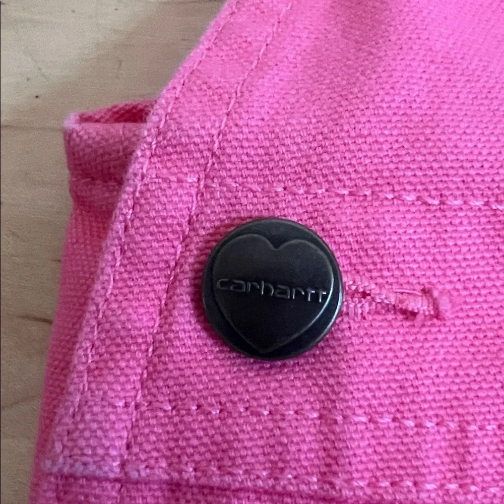 Carhartt vibrant pink